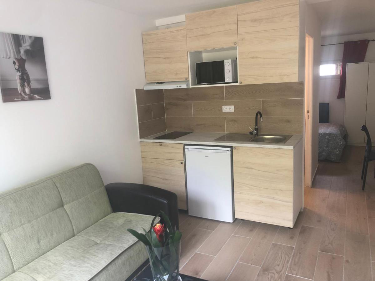 F2 Avec Terrasse Daire Saint-Denis  Dış mekan fotoğraf